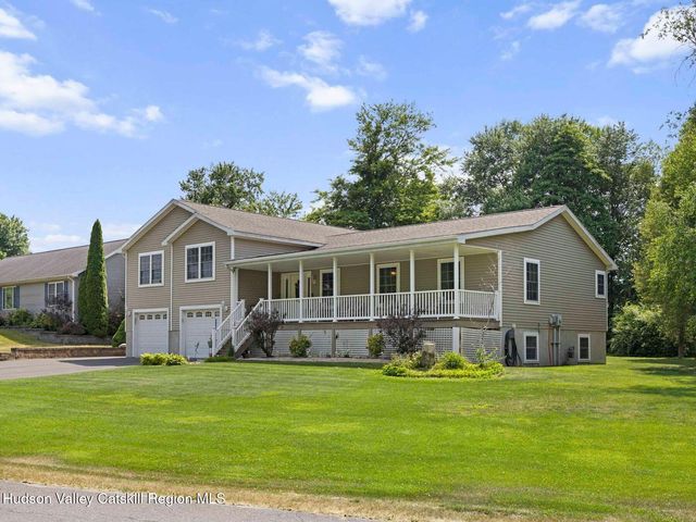34 Lancelot Drive, Saugerties, NY 12477