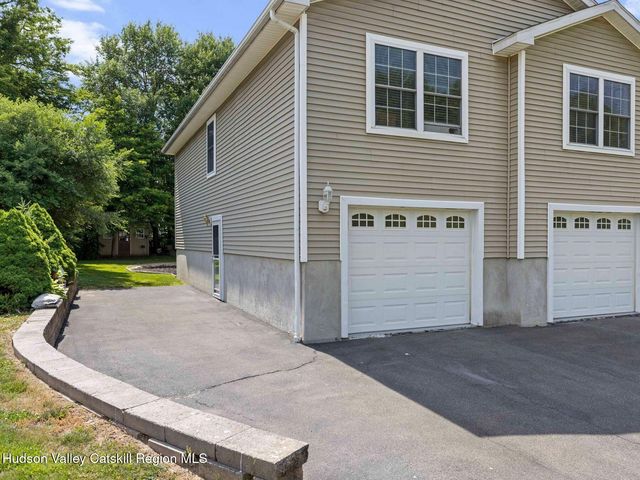 34 Lancelot Drive, Saugerties, NY 12477