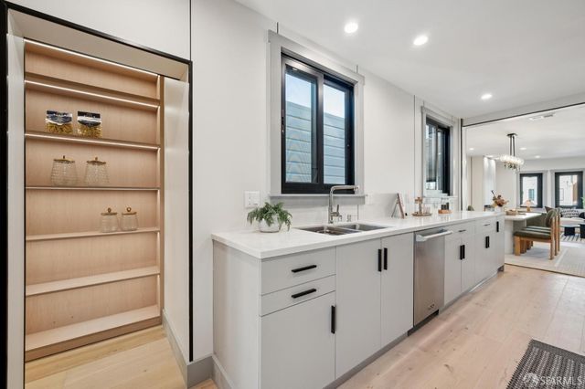 1371 34th Avenue, San Francisco, CA 94122