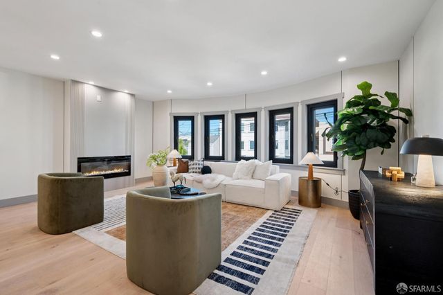 1371 34th Avenue, San Francisco, CA 94122