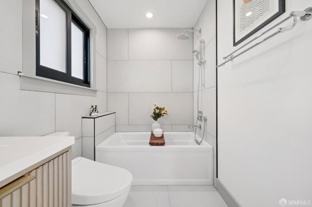 1371 34th Avenue, San Francisco, CA 94122