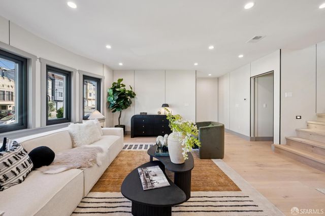 1371 34th Avenue, San Francisco, CA 94122