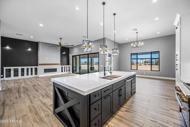 569 S MAY Place, Casa Grande, AZ 85194