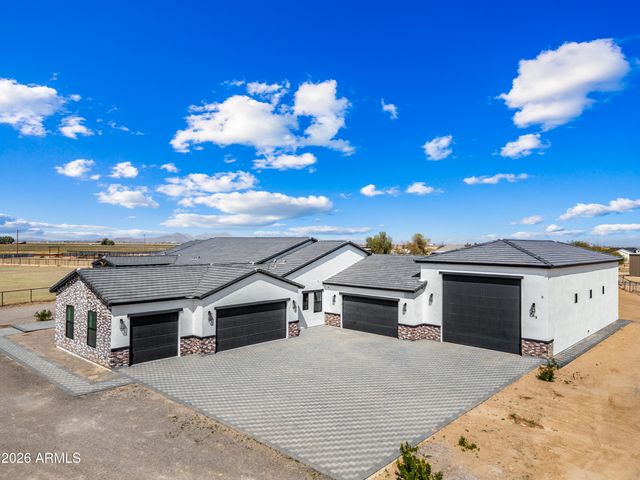 569 S MAY Place, Casa Grande, AZ 85194