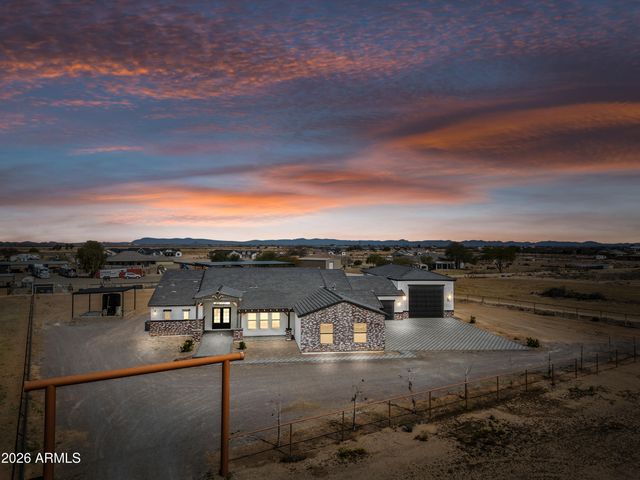 569 S MAY Place, Casa Grande, AZ 85194