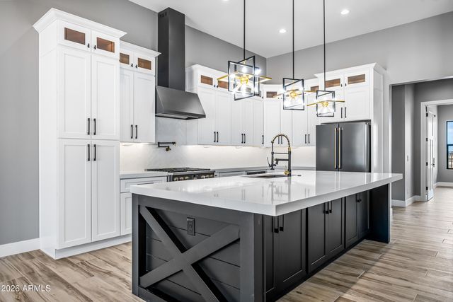 569 S MAY Place, Casa Grande, AZ 85194