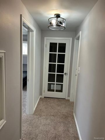 21733 Mcnichols Road, Detroit, MI 48219