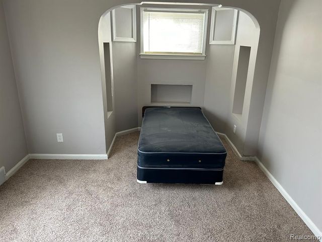 21733 Mcnichols Road, Detroit, MI 48219