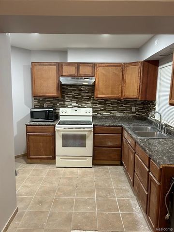 21733 Mcnichols Road, Detroit, MI 48219