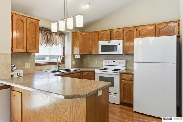 13572 V Circle, Omaha, NE 68137