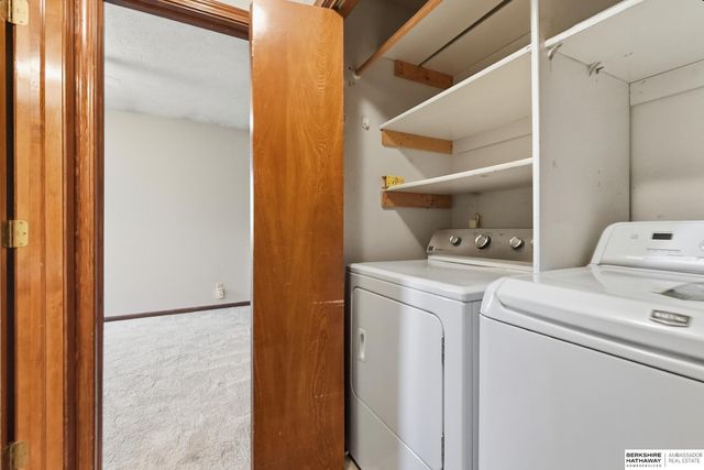 13572 V Circle, Omaha, NE 68137