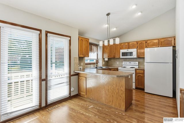 13572 V Circle, Omaha, NE 68137