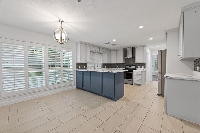 4019 Saint Michaels Court, Sugar Land, TX 77479