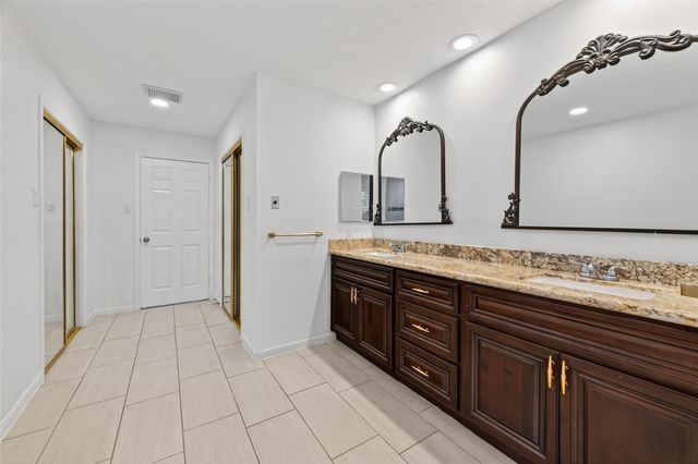 4019 Saint Michaels Court, Sugar Land, TX 77479
