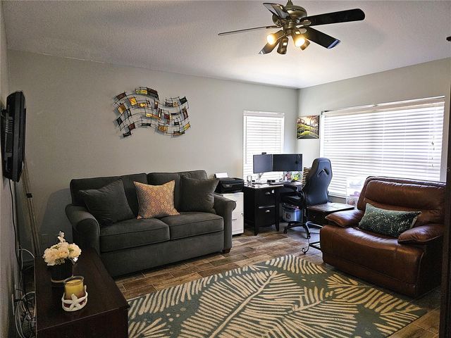 1613 MOSAIC FOREST DRIVE, Seffner, FL 33584