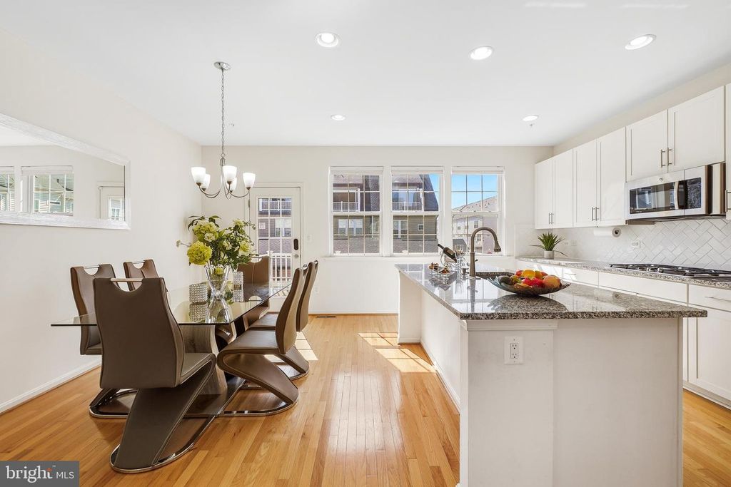 Image 10 of property listing at 634 BLANDWOOD RD, Frederick, MD 21701