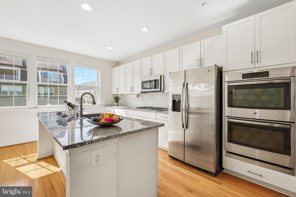 Image 17 of property listing at 634 BLANDWOOD RD, Frederick, MD 21701