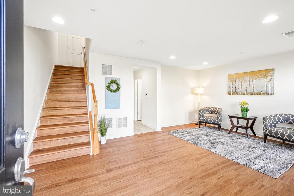 Image 3 of property listing at 634 BLANDWOOD RD, Frederick, MD 21701