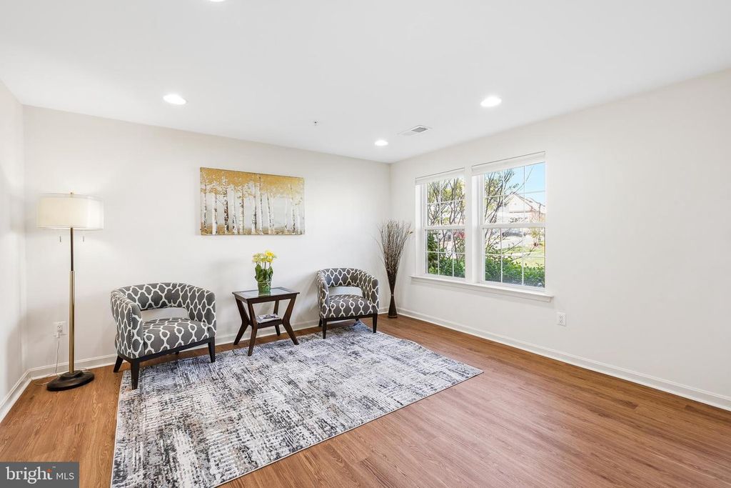 Image 5 of property listing at 634 BLANDWOOD RD, Frederick, MD 21701