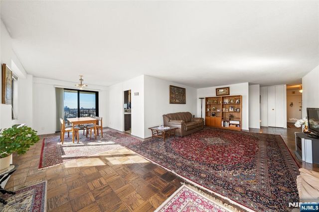 7855 Boulevard East 19J, North Bergen, NJ 07047