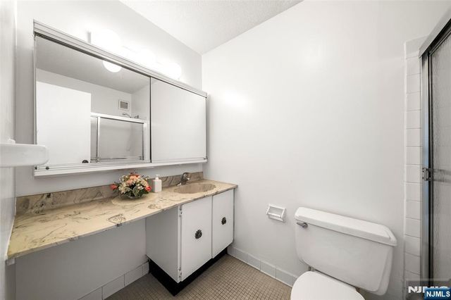 7855 Boulevard East 19J, North Bergen, NJ 07047