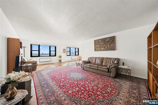 7855 Boulevard East 19J, North Bergen, NJ 07047