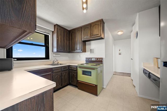 7855 Boulevard East 19J, North Bergen, NJ 07047