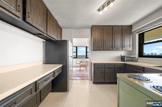 7855 Boulevard East 19J, North Bergen, NJ 07047