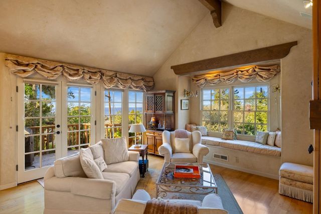 Santa Fe 3 SE of 4th, Carmel, CA 93921