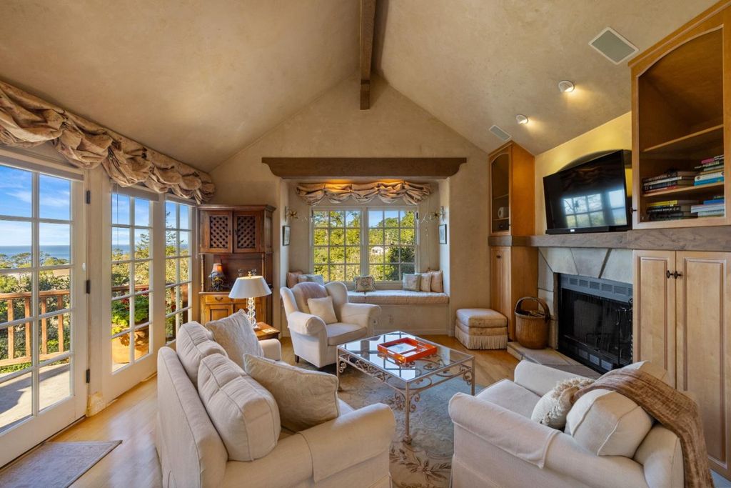 Santa Fe 3 SE of 4th, Carmel, CA 93921