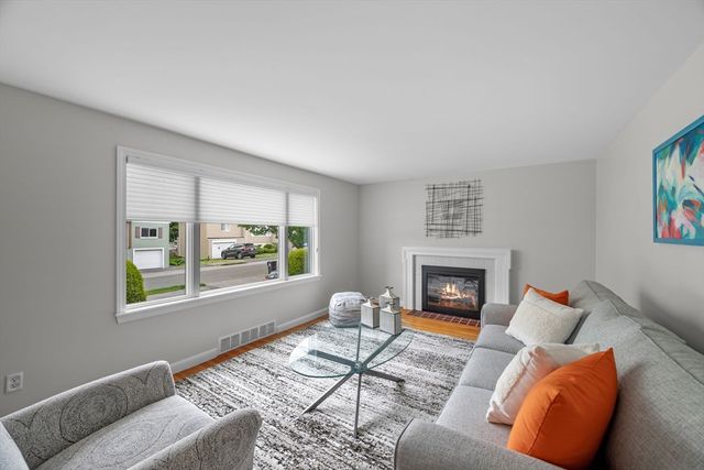 24 Muriel Rd, Swampscott, MA 01907