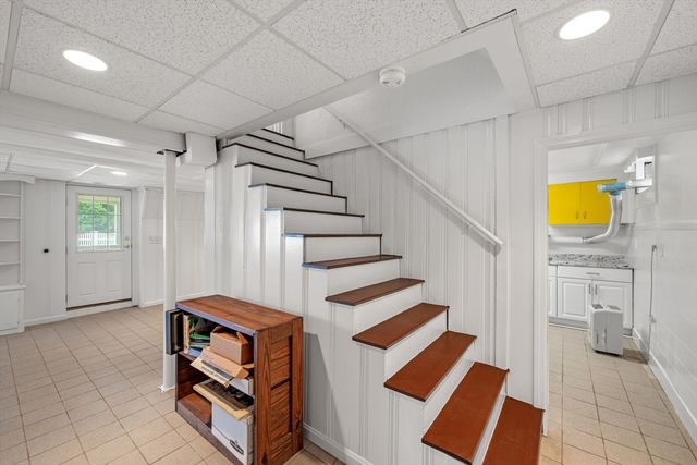 24 Muriel Rd, Swampscott, MA 01907