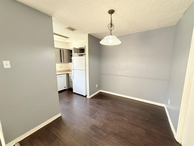 2641 Santa Barbara Drive, Grand Prairie, TX 75052