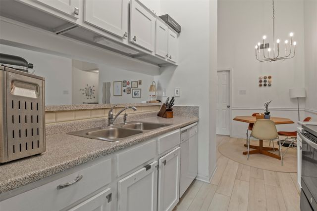 5981 Arapaho Road 1802, Dallas, TX 75248