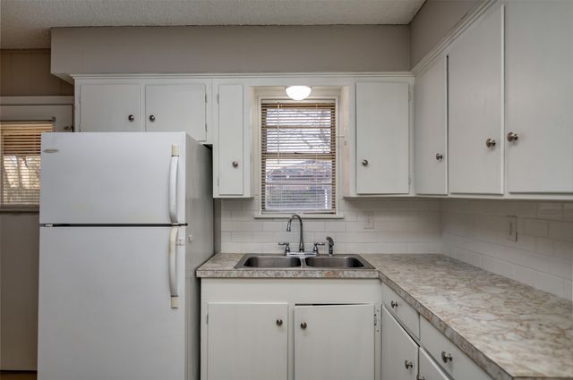 502 Brown Street, Waxahachie, TX 75165