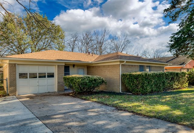 502 Brown Street, Waxahachie, TX 75165