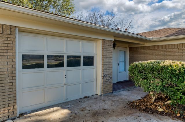 502 Brown Street, Waxahachie, TX 75165