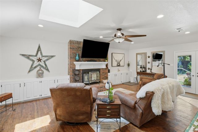 2941 Harvest Hill Drive, Grapevine, TX 76051