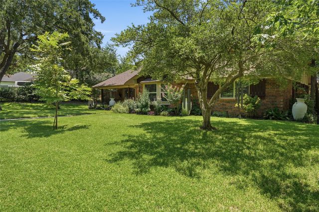 2941 Harvest Hill Drive, Grapevine, TX 76051
