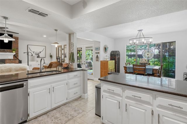 2941 Harvest Hill Drive, Grapevine, TX 76051