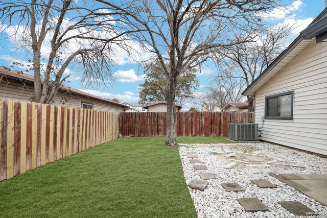 8907 Athens, San Antonio, TX 78251