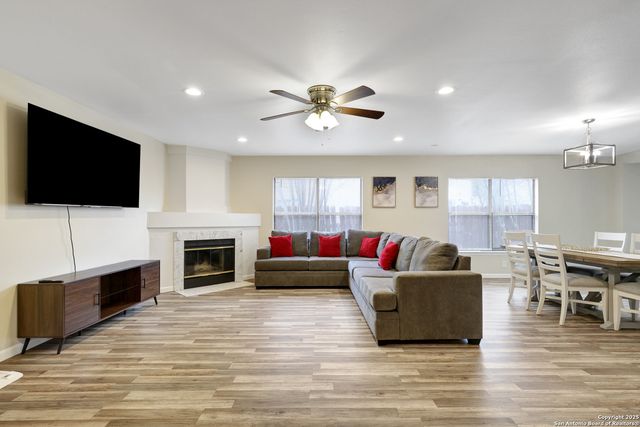 8907 Athens, San Antonio, TX 78251