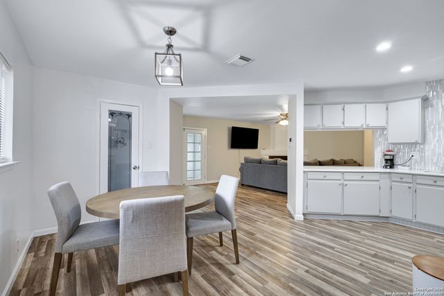 8907 Athens, San Antonio, TX 78251