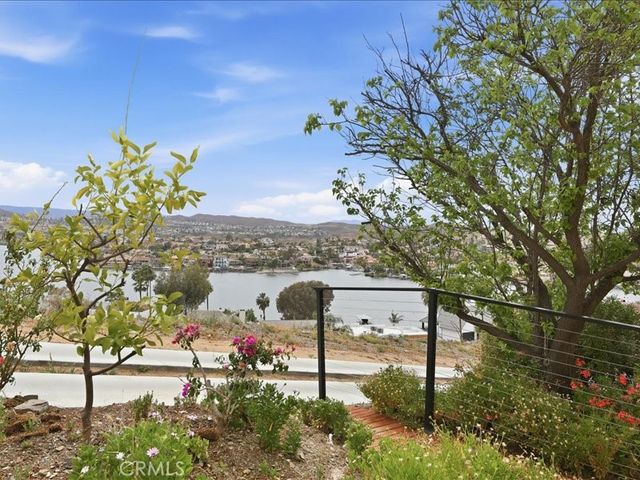 22636 Inspiration, Canyon Lake, CA 92587