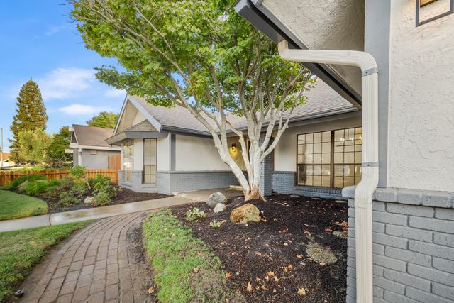 167 W Quincy Avenue, Fresno, CA 93711