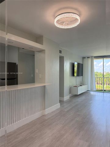 870 NW 87th Ave 401, Miami, FL 33172