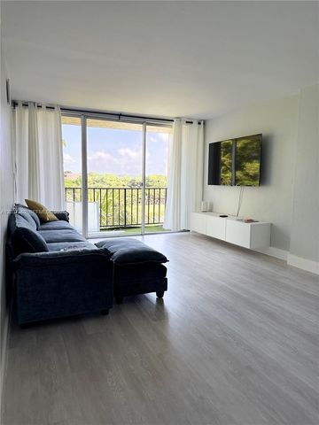 870 NW 87th Ave 401, Miami, FL 33172