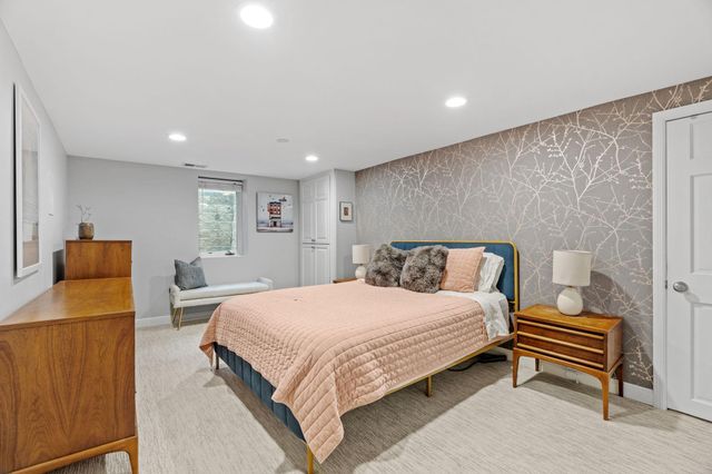 5541 Vincent Avenue S, Minneapolis, MN 55410