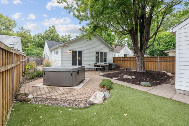 5541 Vincent Avenue S, Minneapolis, MN 55410