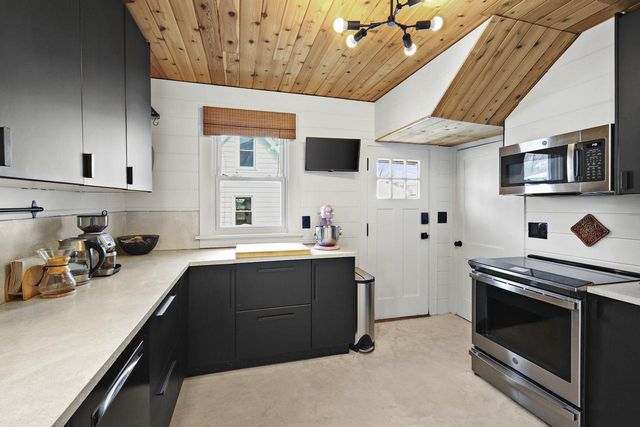 2554 Upham Street, Madison, WI 53704